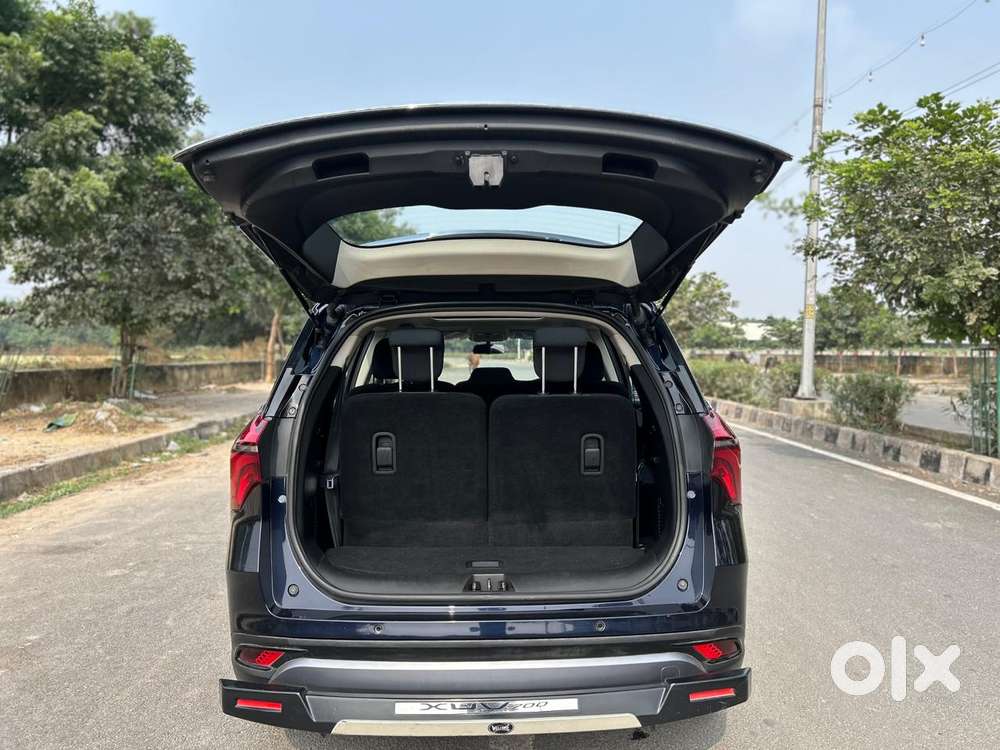 Mahindra Xuv700 2.2 Ax 5 Diesel At 7 Str, 2023, Diesel