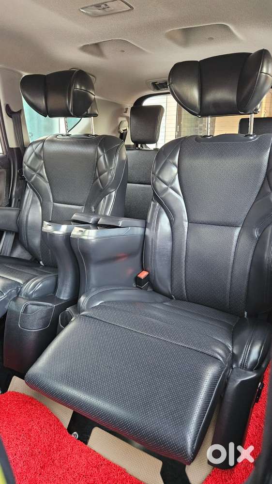 Toyota Innova Crysta 2.4 Z 7 Str, 2025, Diesel