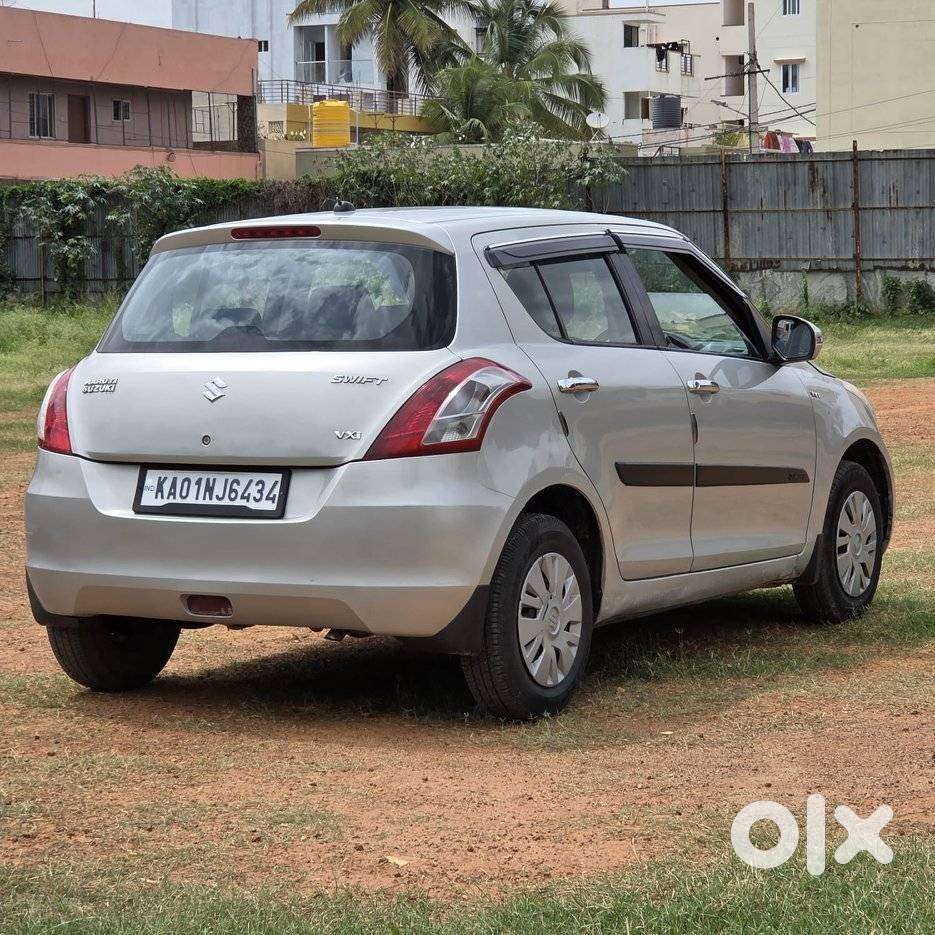 Maruti Suzuki Swift Vxi Abs Bsiv, 2012, Petrol