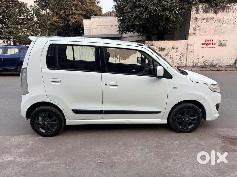 Maruti Suzuki Stingray Vxi, 2015, Petrol