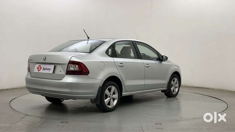 Skoda Rapid 1.6 Mpi At Style, 2016, Petrol