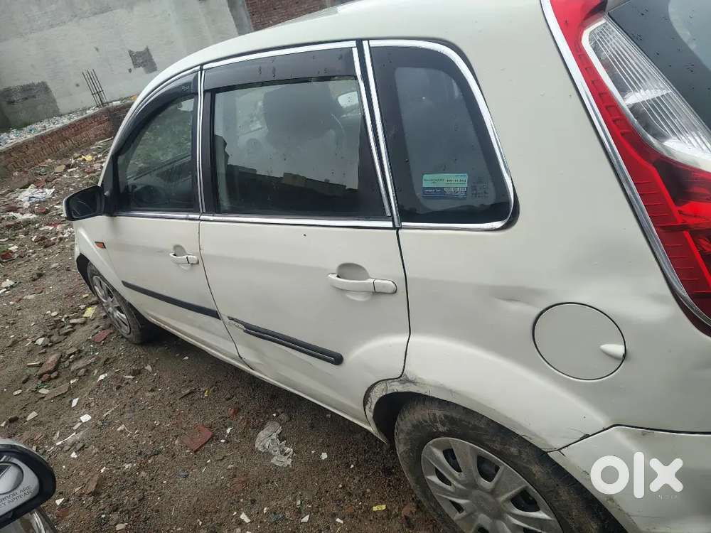 Ford Figo Petrol Lxi 2012