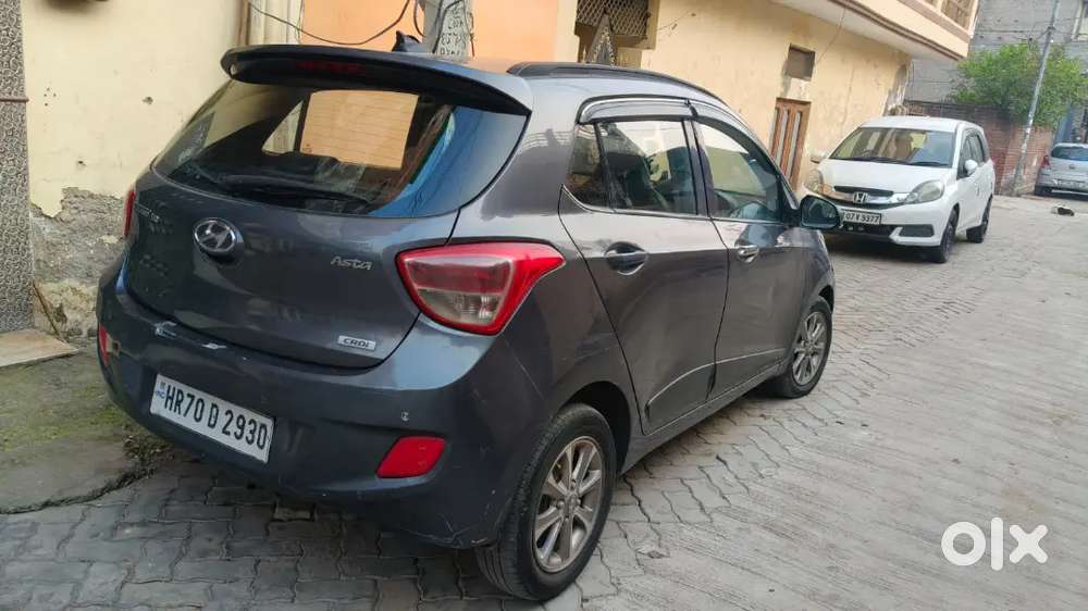 Hyundai Grand I10 2015 Diesel 125000 Km Driven