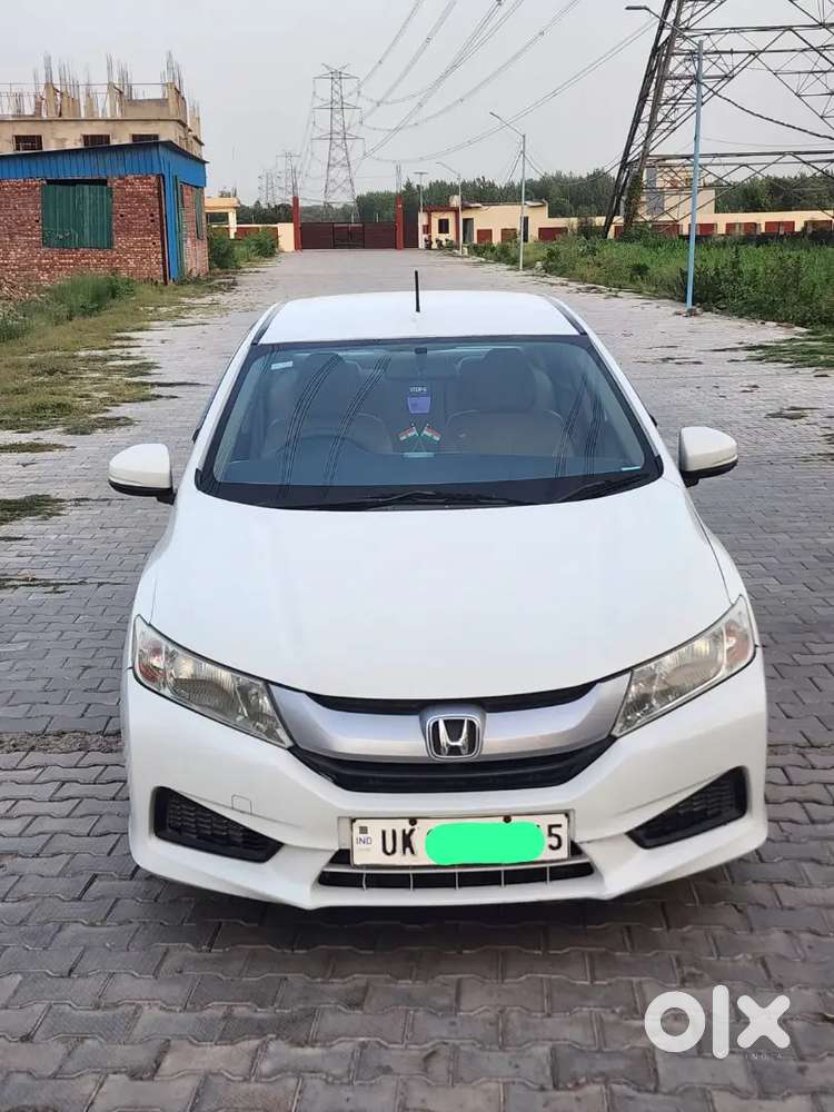 Honda City Diesel 
1st Owner 
Dono Key 
Power Steering 
Power Windows