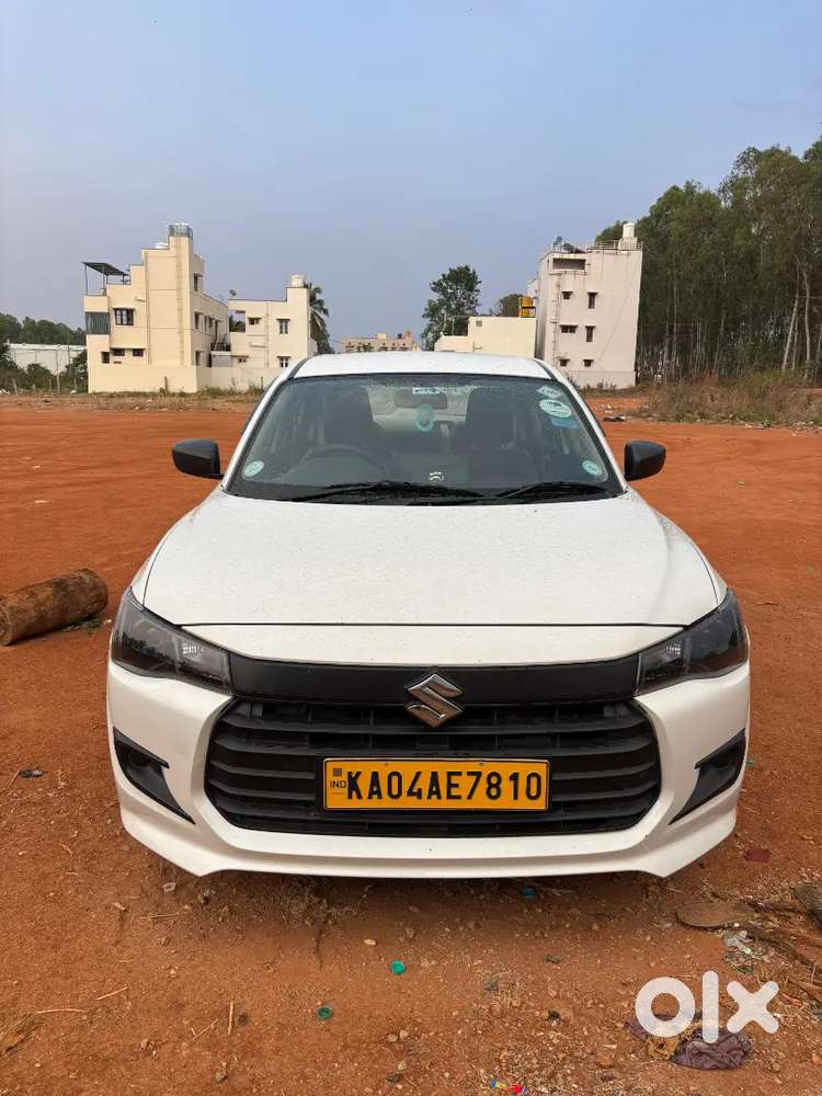 Maruti Suzuki Dzire 2025 Cng & Petrol 37382 Km Driven Serviced Timely