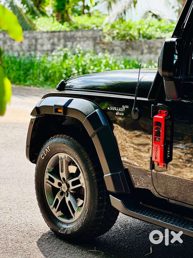 Mahindra Thar Petrol 2022