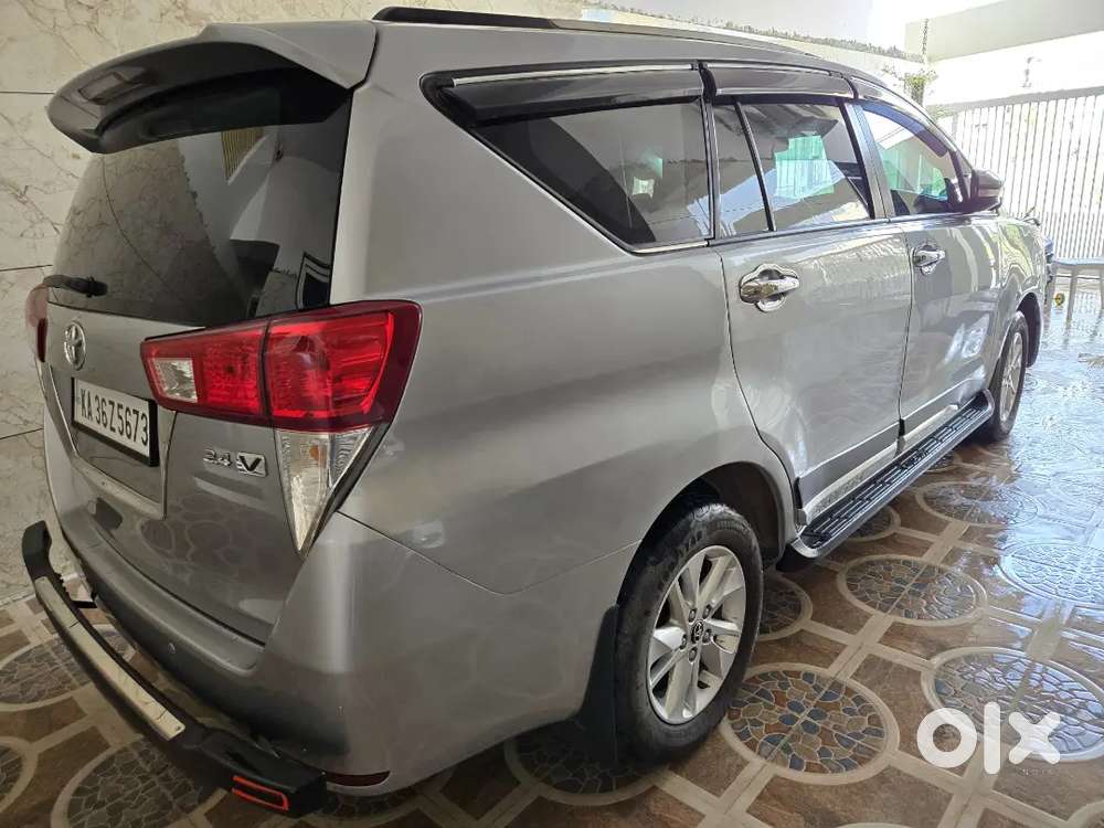 Toyota Innova Crysta 2017 Diesel Well Maintained