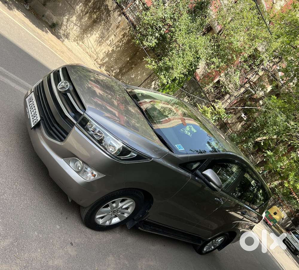 Toyota Innova Crysta 2.8 Gx At 8 Seater, 2019, Diesel