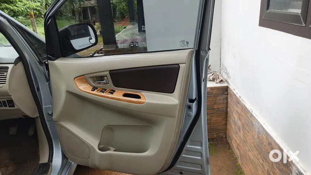 Toyota Innova 2009 Diesel 385 Km Driven