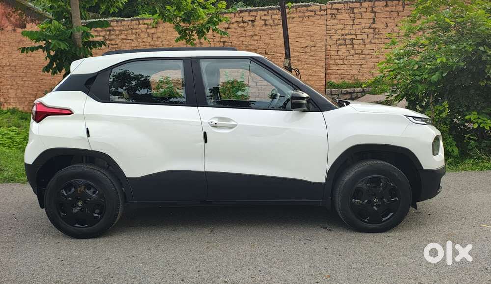 Tata Punch Accomplished Mt Sunroof, 2025, Petrol