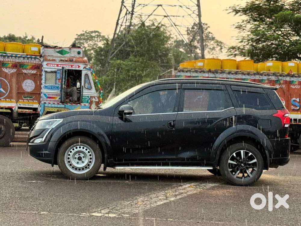 Mahindra Xuv500 W11, 2018