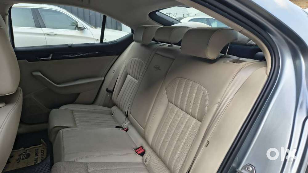 Skoda Superb 2.0 Tsi At L&k, 2020, Petrol