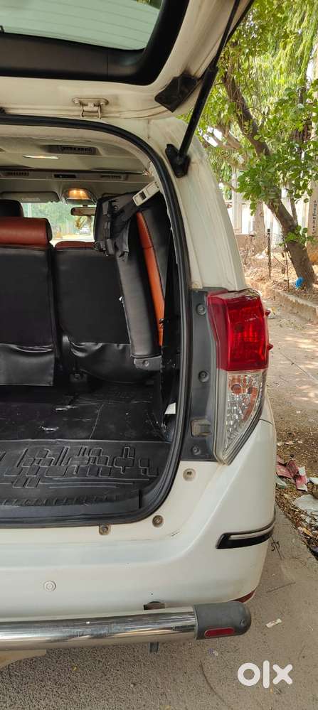 Toyota Innova Crysta 2.4 V 8 Str, 2018, Diesel