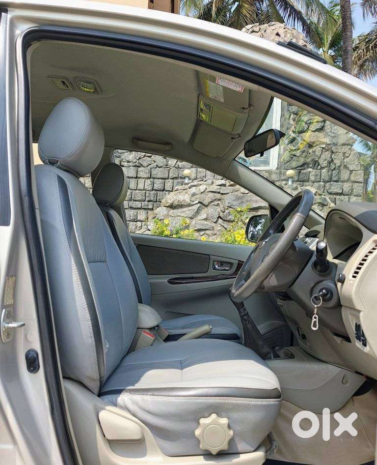 Toyota Innova 2.0 Vx 8 Seater Bs Iv, 2012