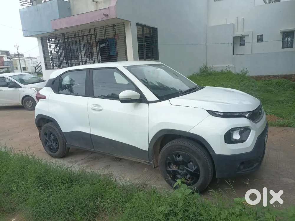 Tata Punch 1.2 Revotron 2025