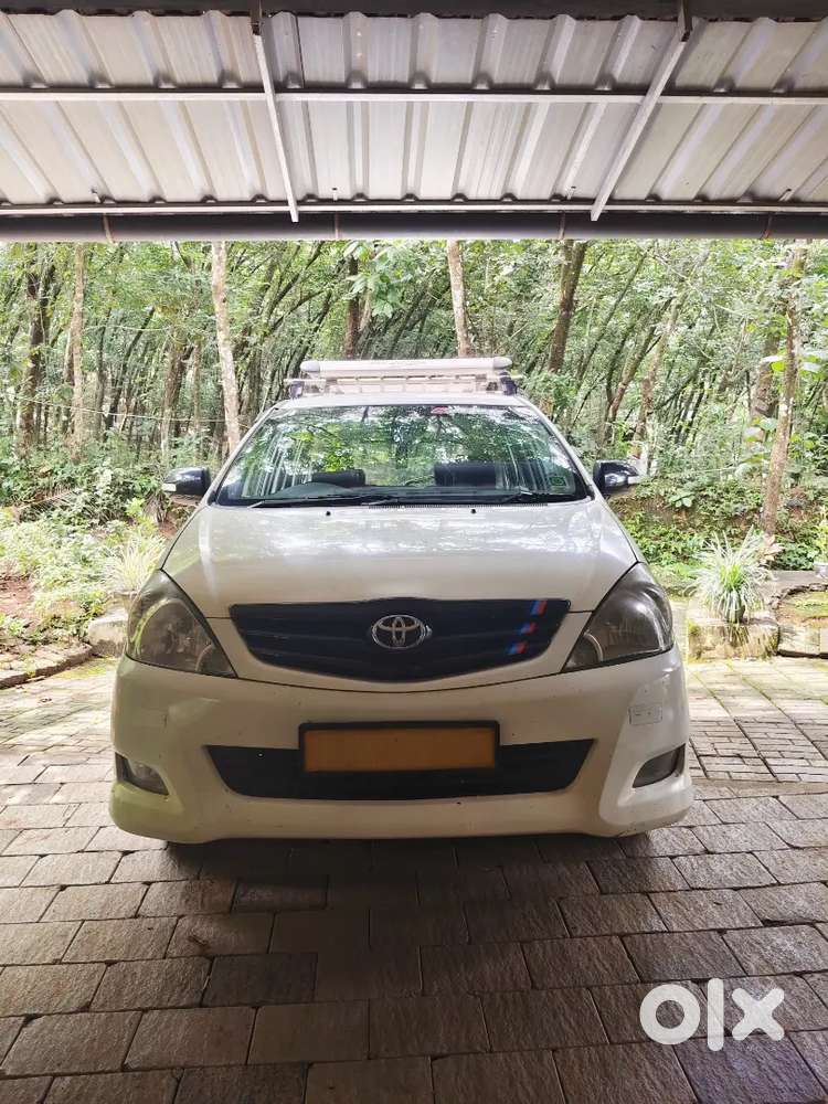 Toyota Innova 2010