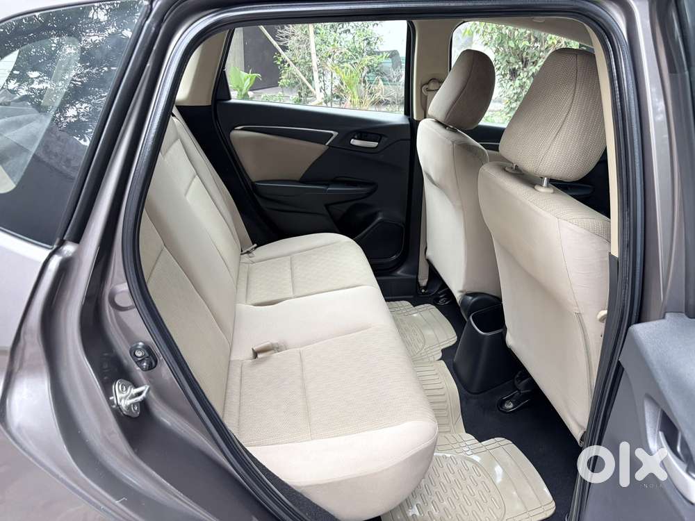 Honda Jazz V Automatic, 2016, Petrol