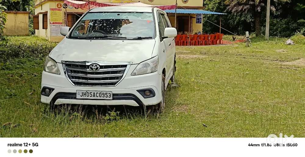 Toyota Innova 2010 Diesel 260000 Km Driven