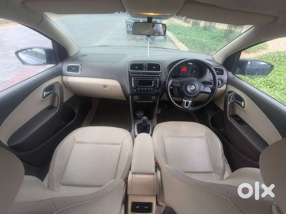 Volkswagen Vento Celeste 1.6 Highline, 2014, Diesel