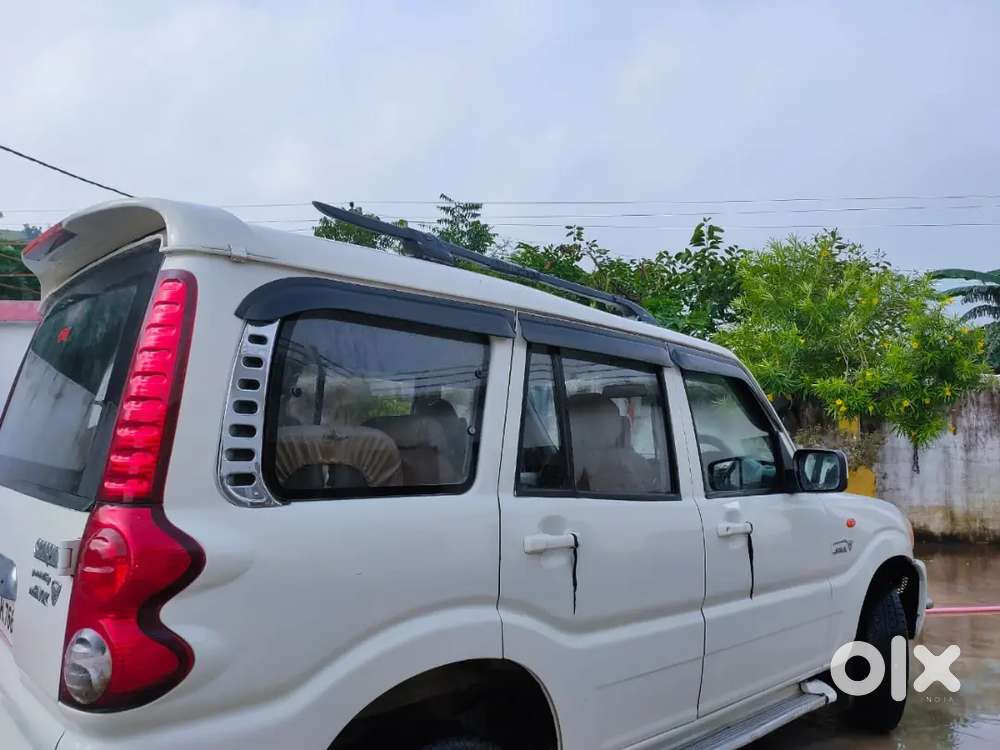 Mahindra Vision Sxt 2014