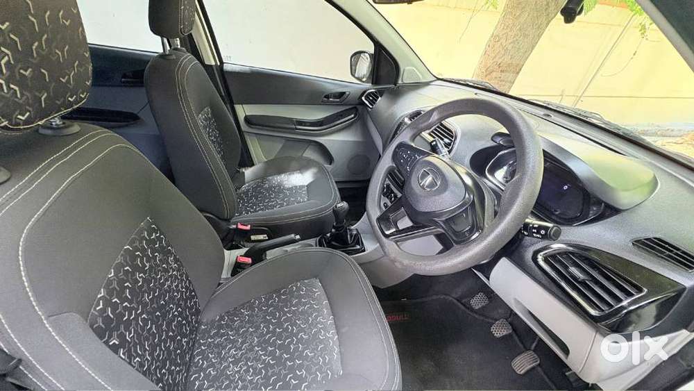 Tata Tiago 1.2 Revotron Xt (o), 2023, Petrol