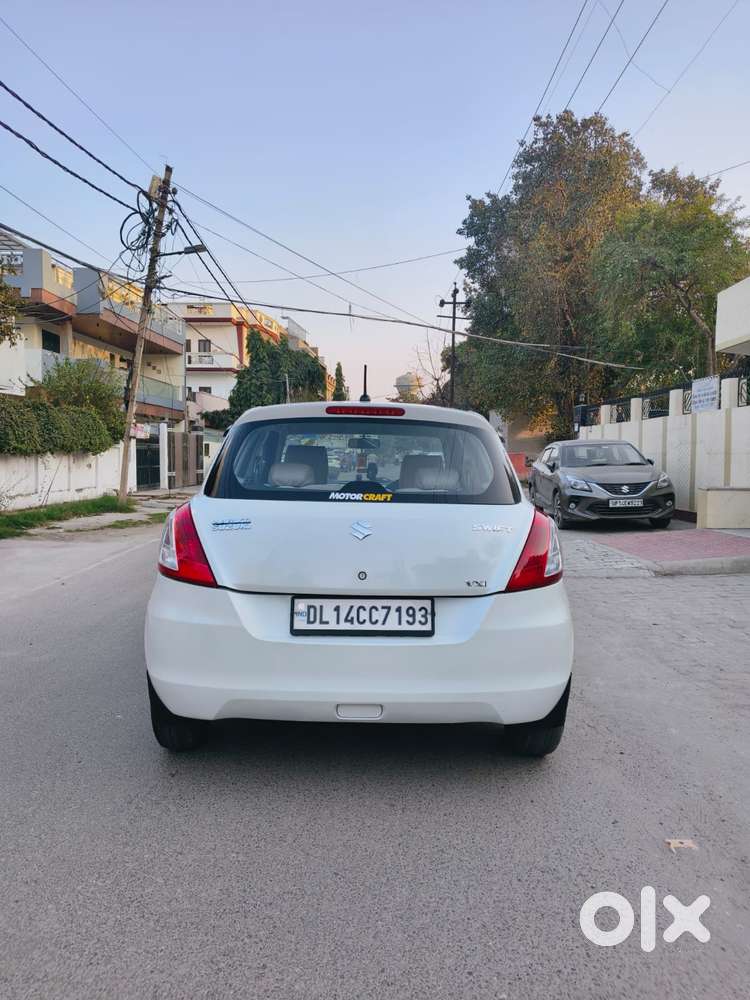 Maruti Suzuki Swift Vxi + Manual, 2016, Petrol