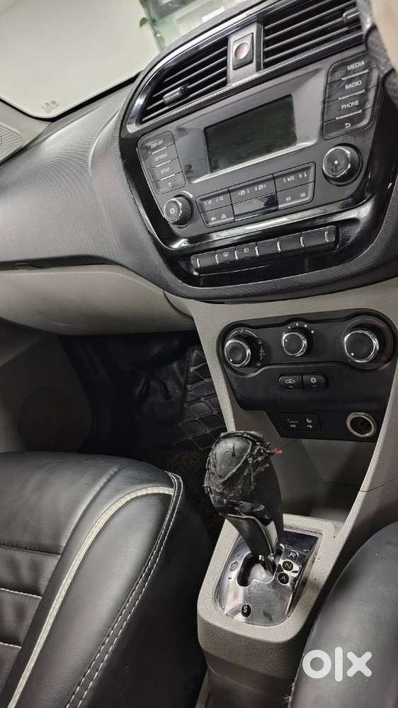 Tata Tiago Xza, 2018, Petrol