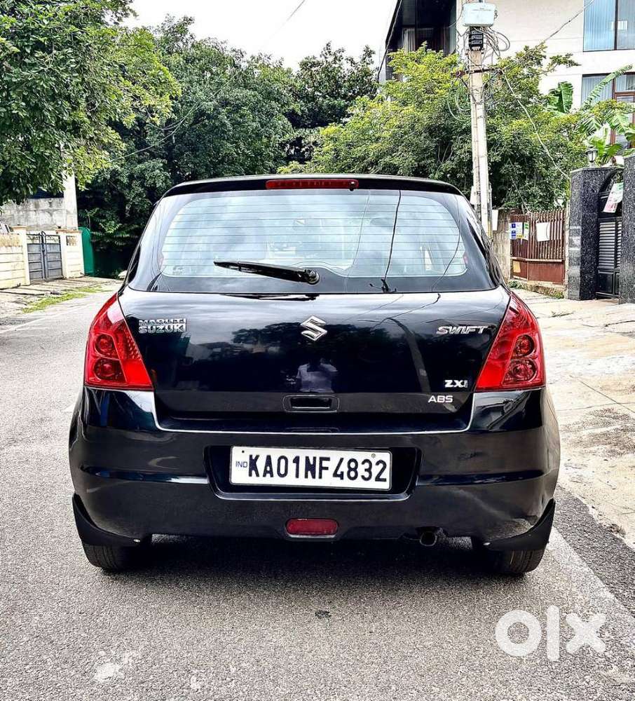 Maruti Suzuki Swift Vvt Zxi, 2010, Petrol