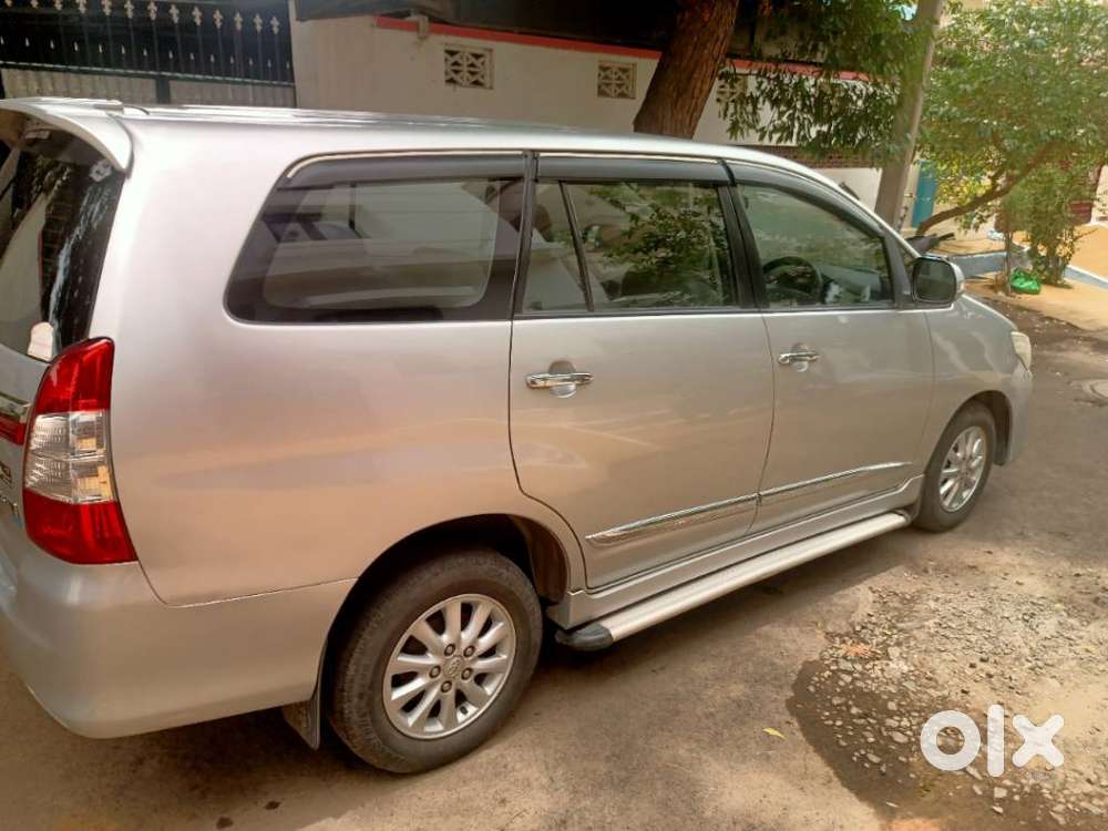 Toyota Innova 2.5 V 8 Str, 2014, Diesel
