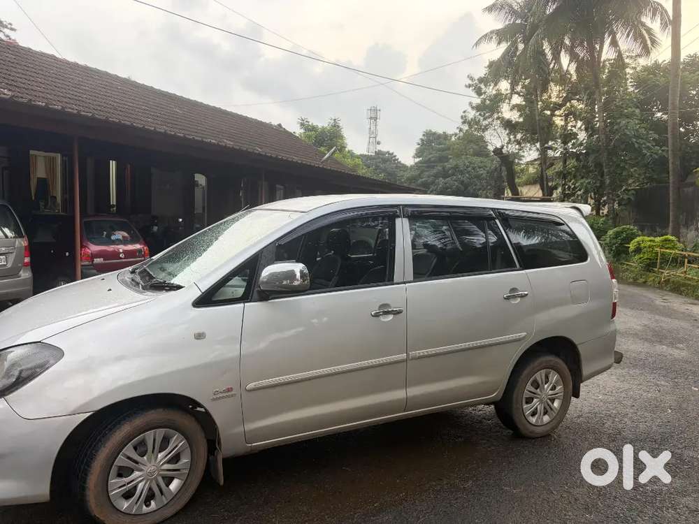 Toyota Innova 2010 Diesel Well Maintained