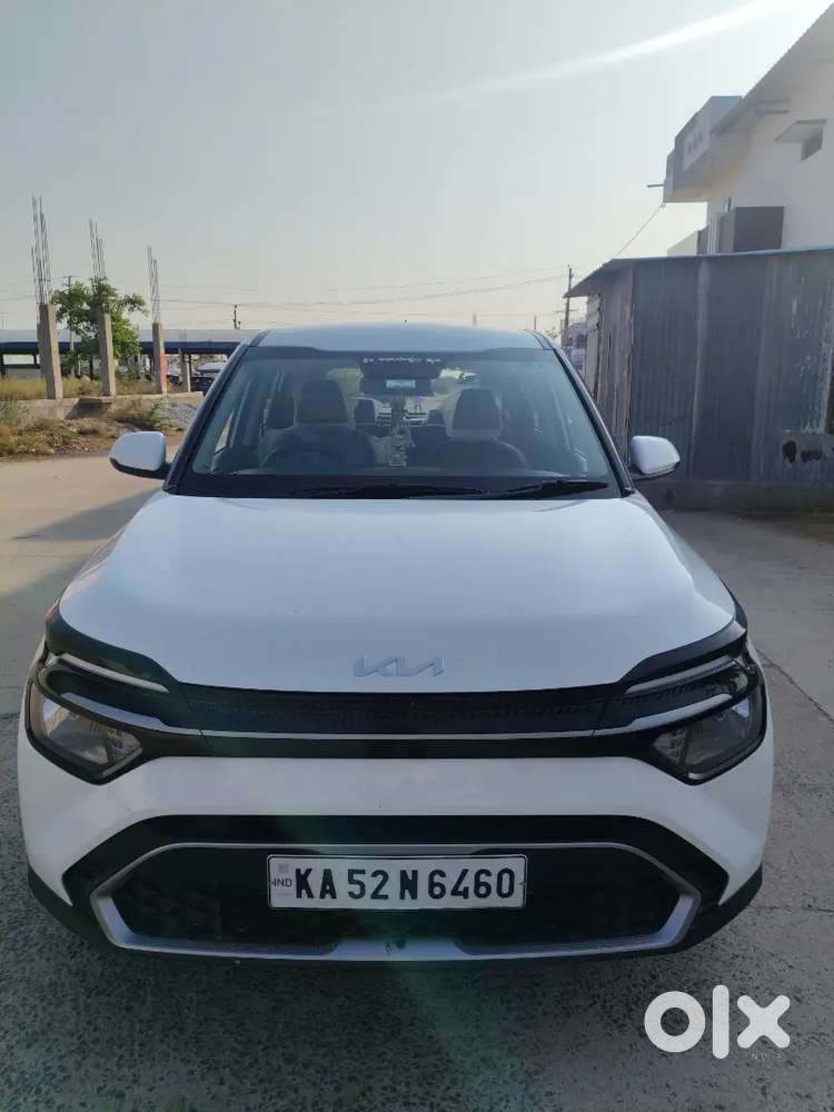 Kia Carens 2022 Petrol Good Condition