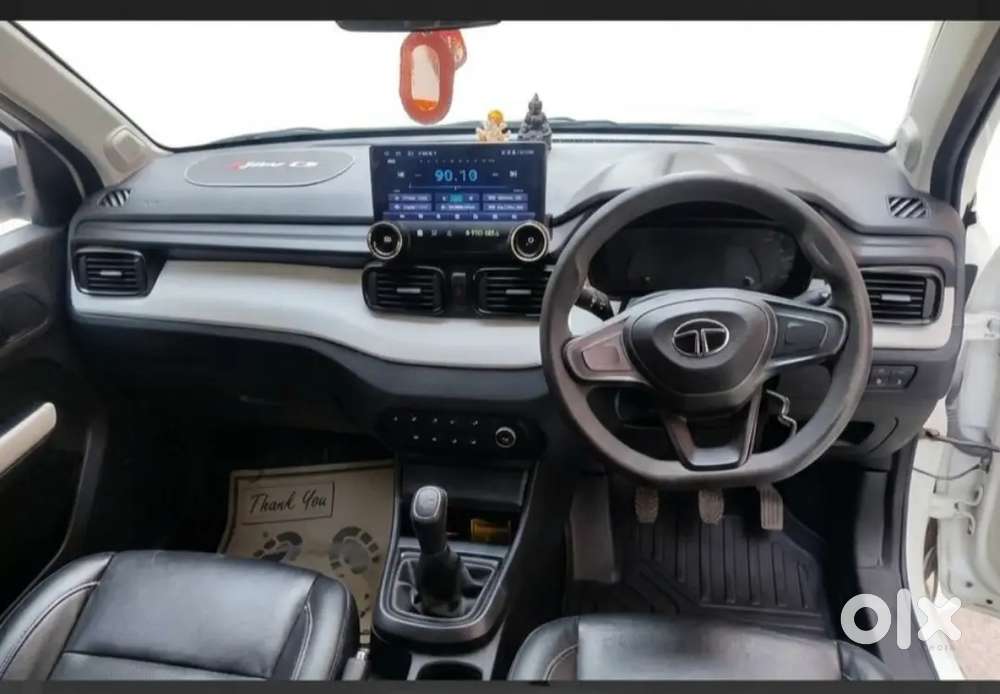 Tata Punch Pure Mt Petrol 2025