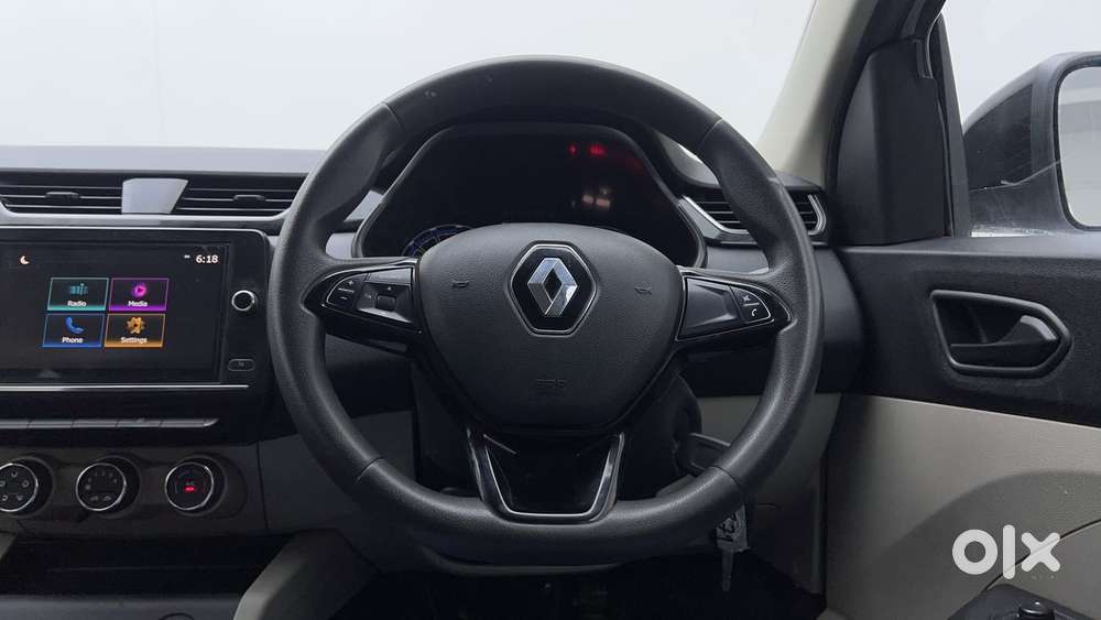 Renault Triber Rxt, 2022, Petrol