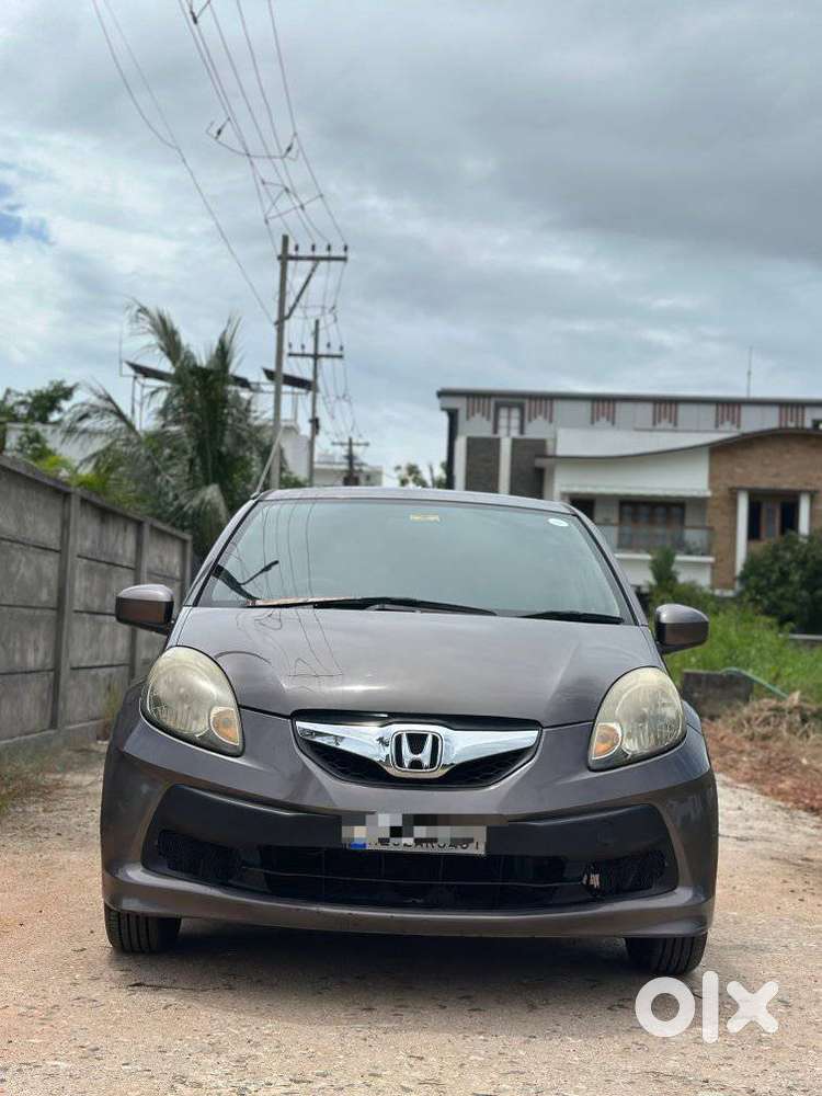 Honda Brio V Mt, 2012, Petrol