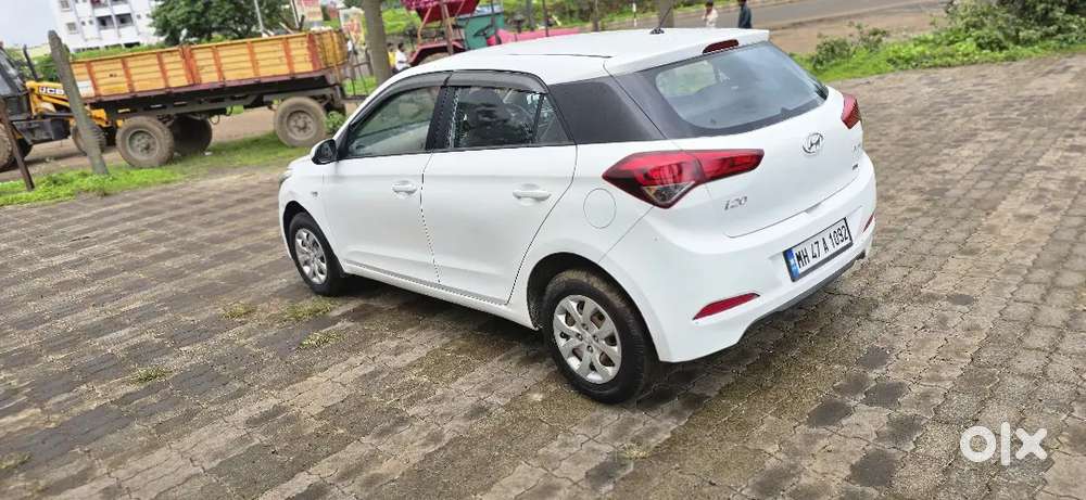 Hyundai I20 Magna Petrol 2015