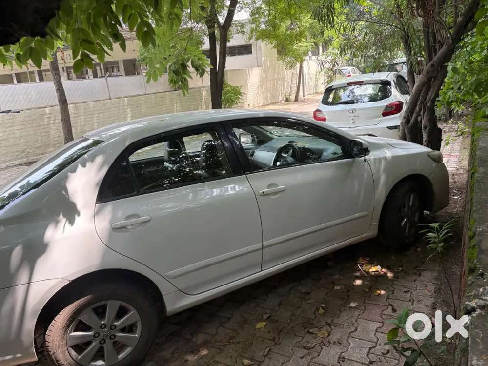 Toyota Corolla Altis 2012 Manual