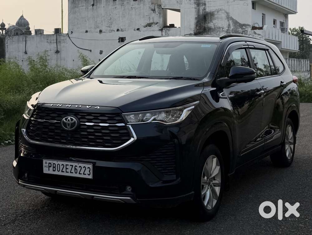 Toyota Innova Hycross 2.0 Vx Hybrid 8 Str, 2024, Petrol