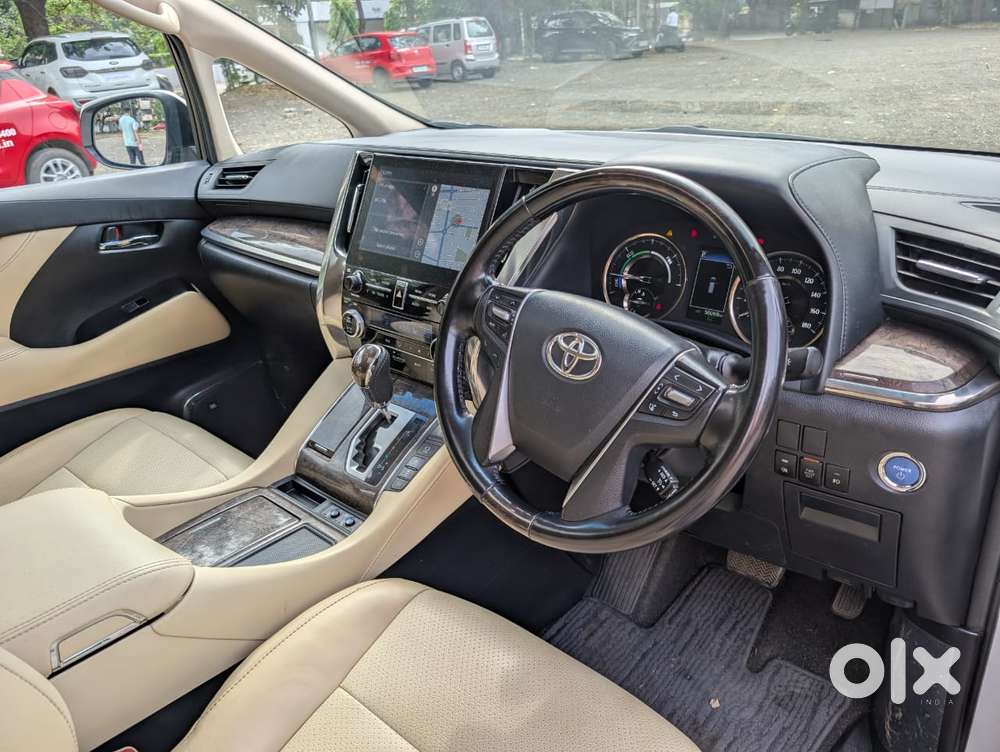 Toyota Vellfire Vip – Executive Lounge, 2022, Petrol