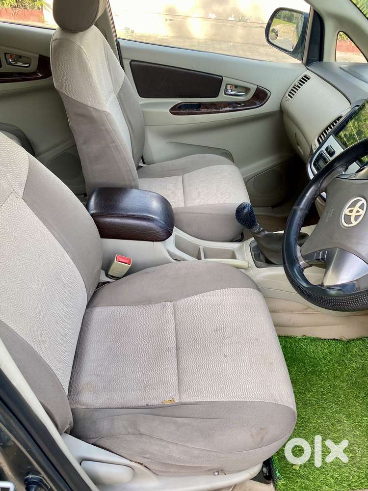 Toyota Innova 2.5 V 7 Str, 2014, Diesel