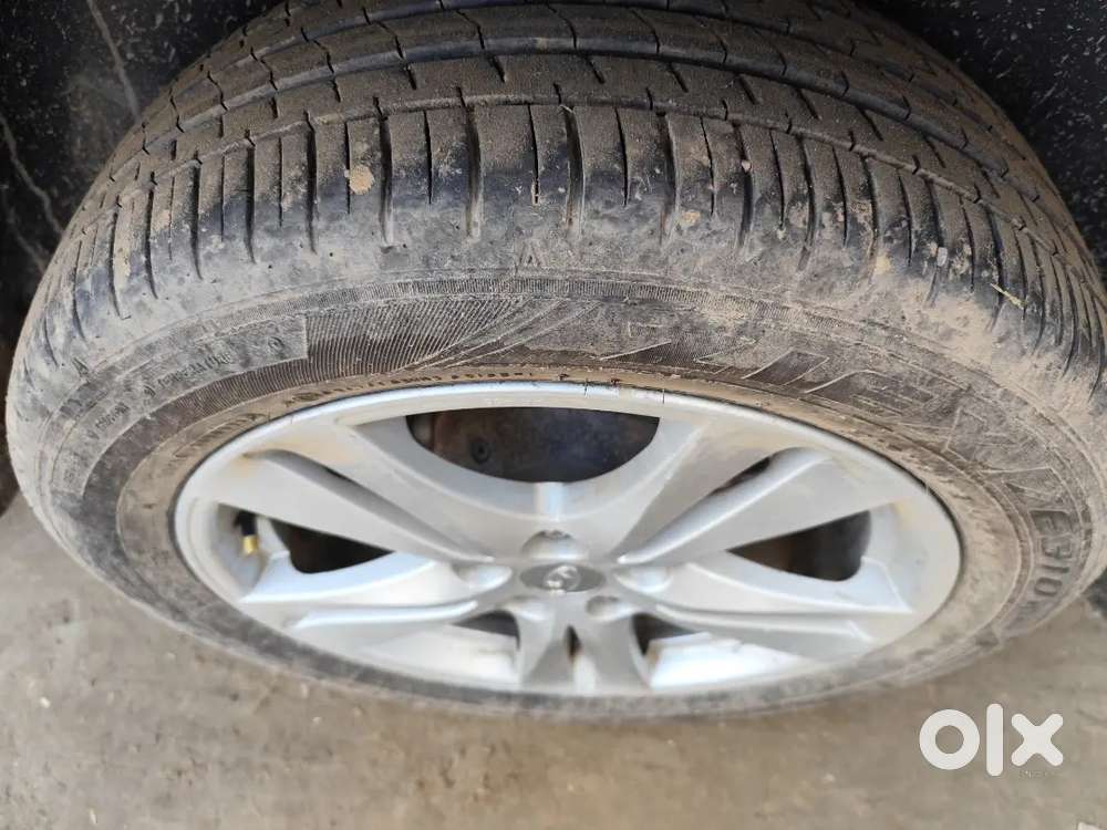 Hyundai Santa Fe 2013 Diesel 82000 Km Driven