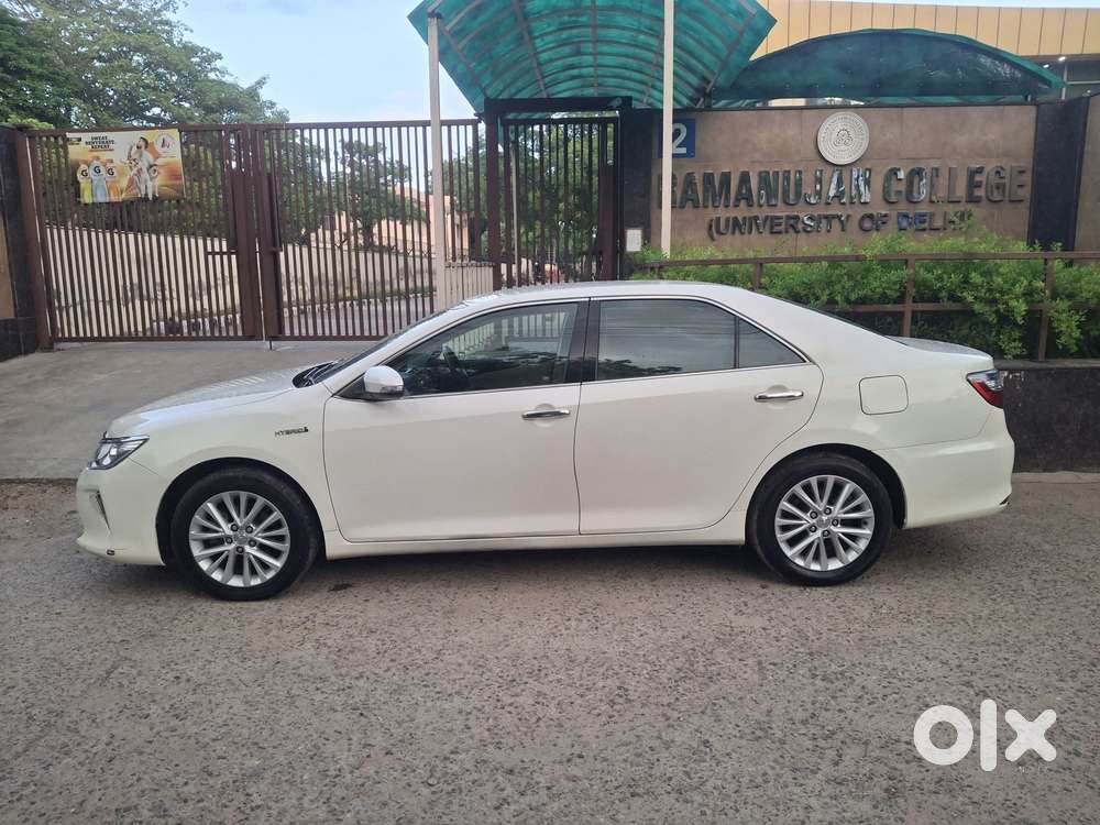 Toyota Camry Hybrid 2.5, 2016, Cng & Hybrids