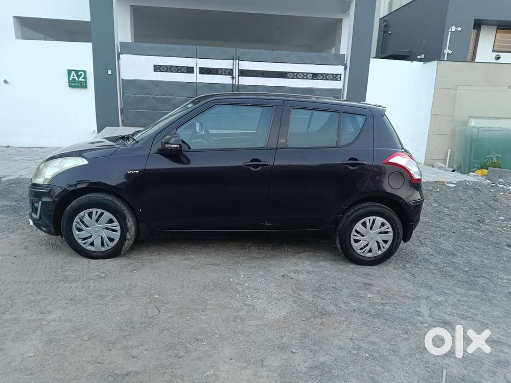 Maruti Suzuki Swift Vxi 1.2 Abs Bs-iv, 2015, Petrol