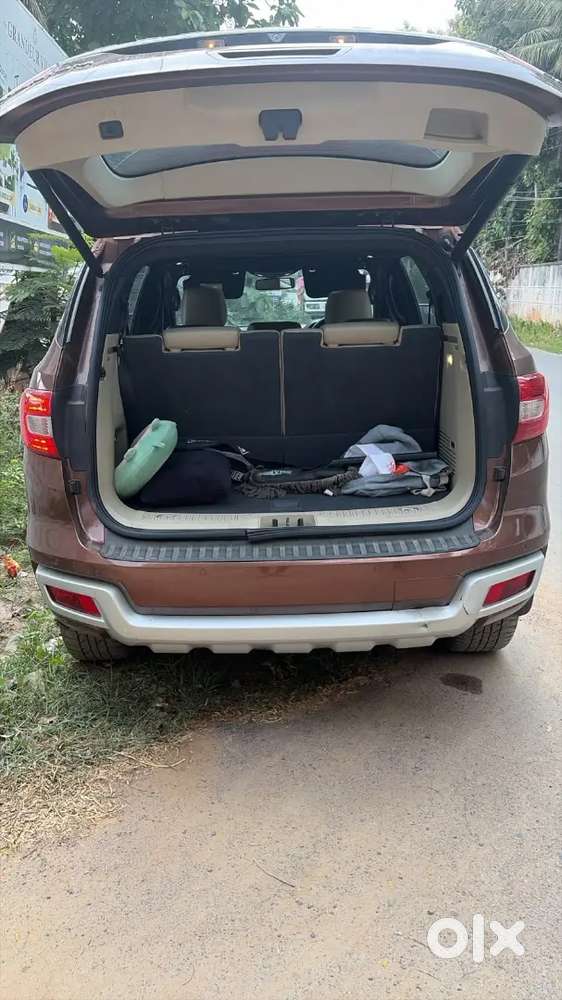 2017 Ford Endeavour 3.2 Titanium 4x4 At Diesel | 1.39 Lakh Km