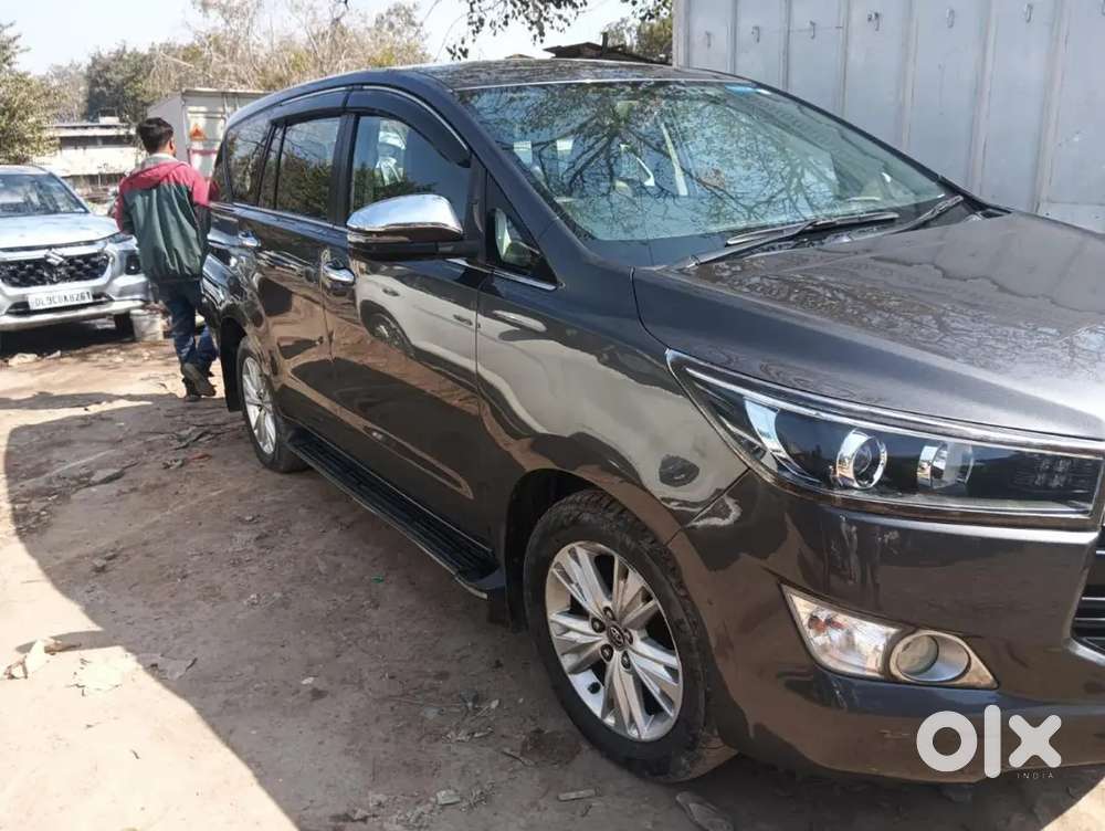 Toyota Innova Crysta 2.4 Z2018 Diesel 116000 Km Driven