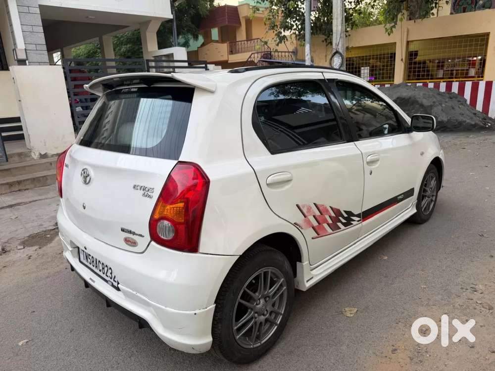 Toyota Etios Liva, 2012, Petrol