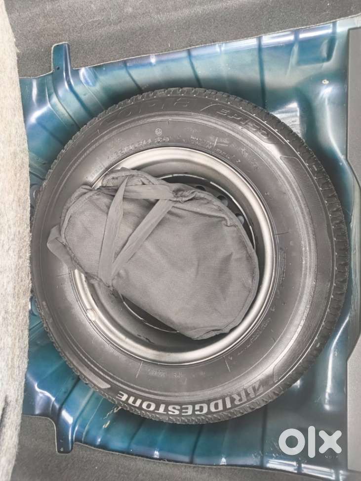 Tata Altroz 1.2 Xe, 2024, Petrol