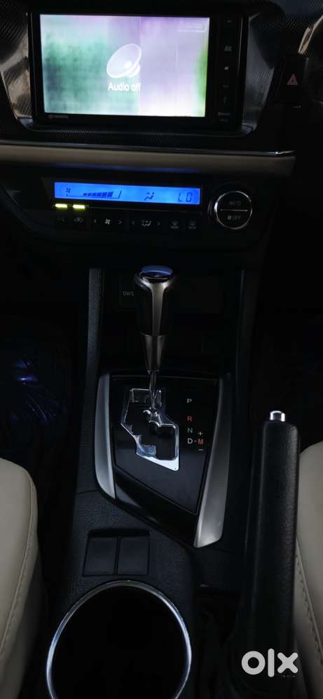 Toyota Corolla Altis 2013-2017 Vl At, 2016, Petrol