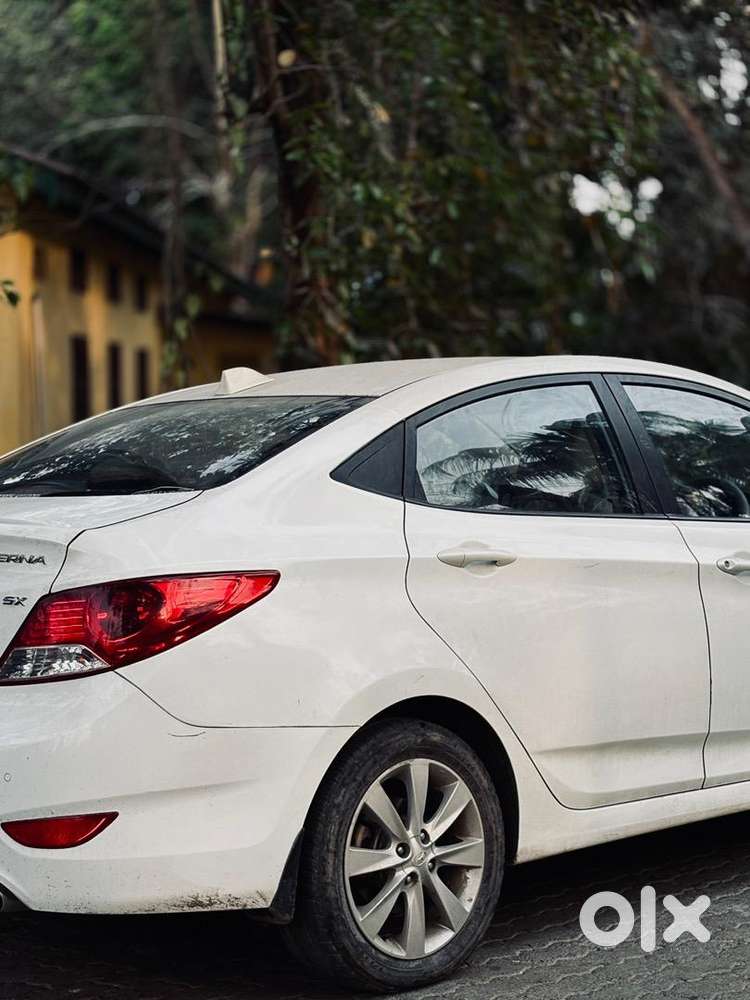 Hyundai Fluidic Verna 2013 Petrol 80000 Km Driven