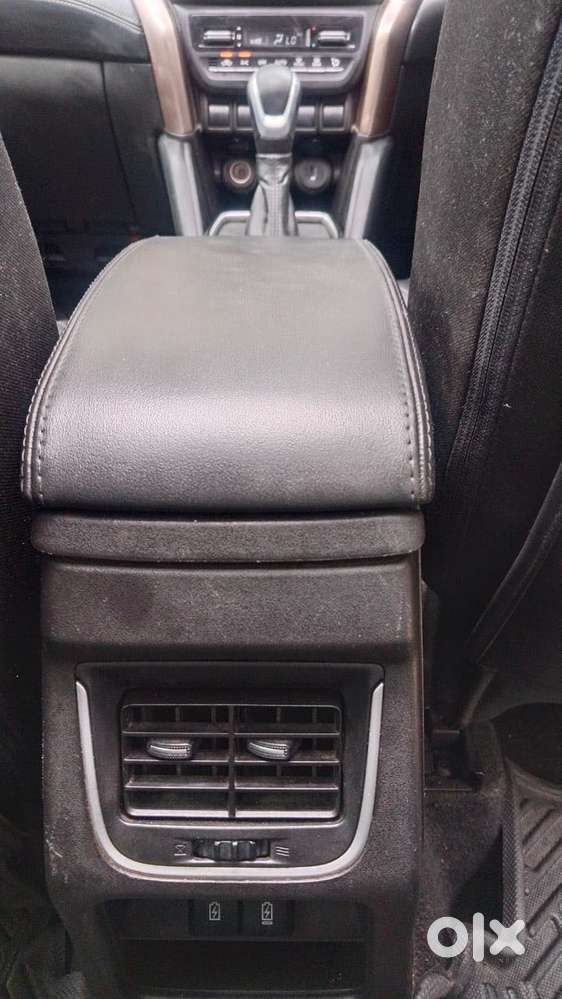 Maruti Suzuki Grand Vitara 1.5 Zeta Plus Dual Tone Intelligent Hybri..