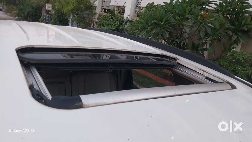 Mahindra Xuv500 2.2 W10 Sportz Edition Mt, 2017, Diesel